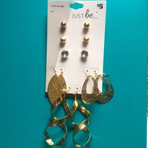 6 pair Gold earrings set... Brand New NEVER WORN!!